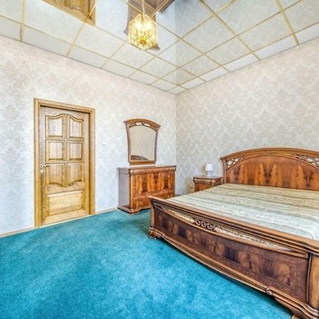 Apartments In The Center Of Minsk On Nezavisimosti 12 Ngoại thất bức ảnh